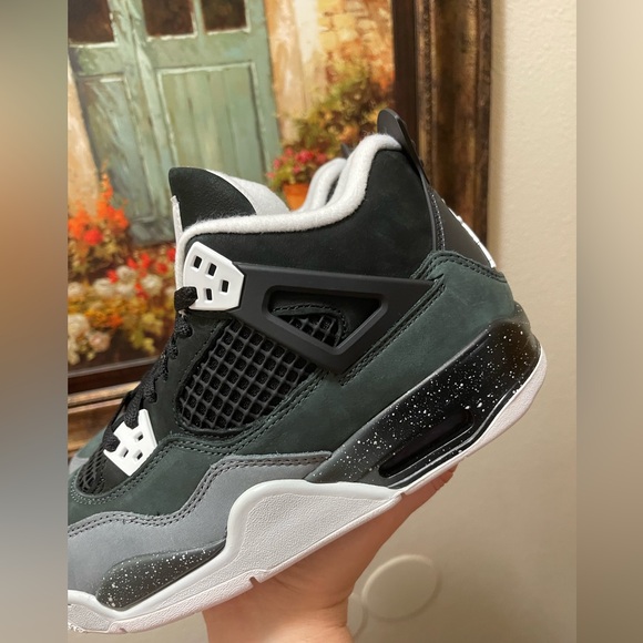 Jordan 4 Retro Fear (2024) sneakers - Picture 4 of 16